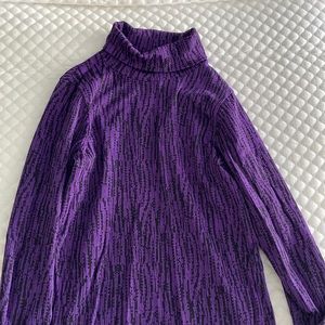 Athleta Small turtleneck purple/black long sleeve